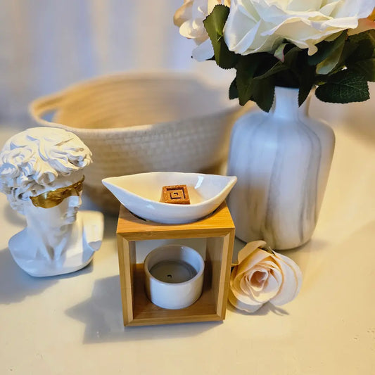 Brûle parfum en céramique et bambou avec fondants parfumés et fleurs